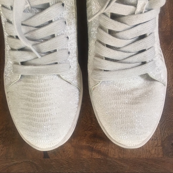 KENNETH COLE Helka Metallic High-Top Sneaker! - Picture 5 of 7